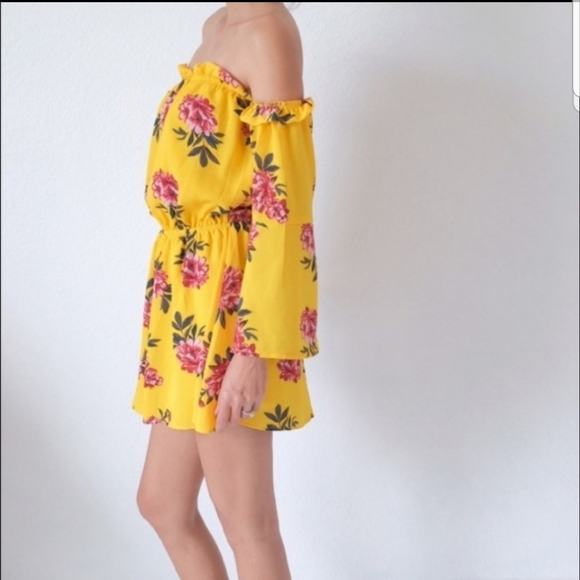 springtime floral off the shoulder romper shorts - Picture 8 of 8